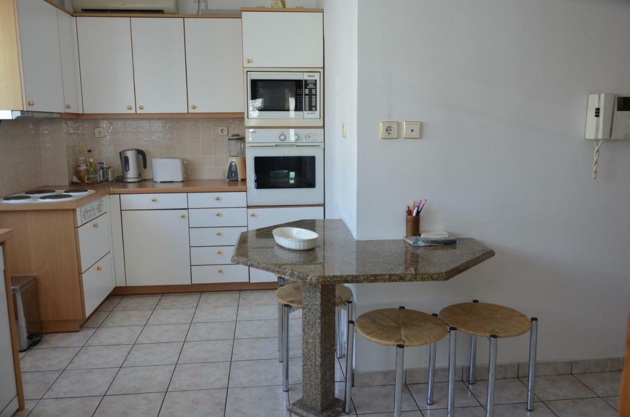 Perfect Beachfront Apartment Athen Eksteriør billede