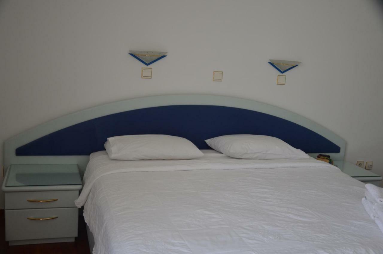 Perfect Beachfront Apartment Athen Eksteriør billede