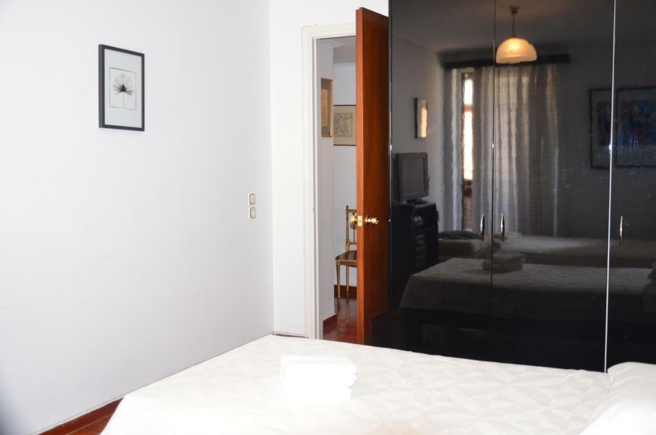 Perfect Beachfront Apartment Athen Eksteriør billede